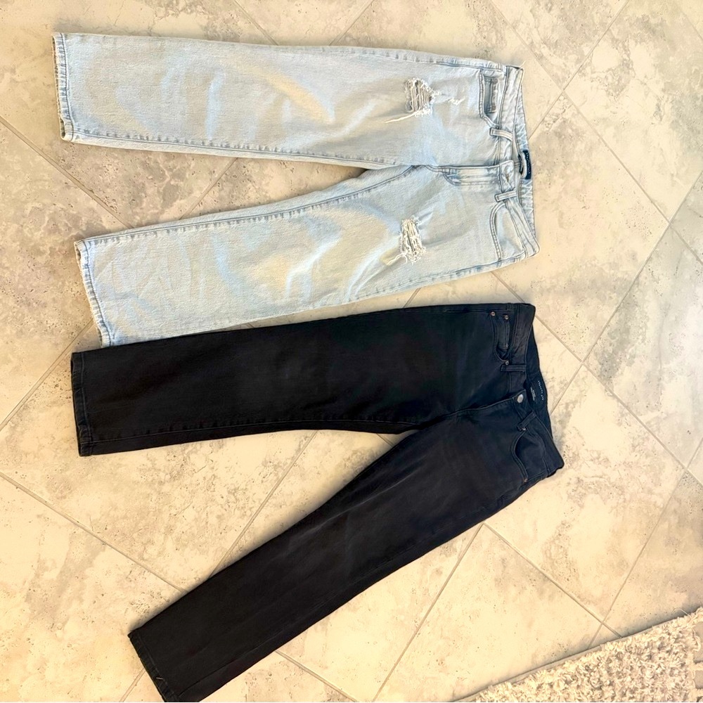 Bundle 2 pair Aeropostale Black and Light Blue distressed Jeans size 8